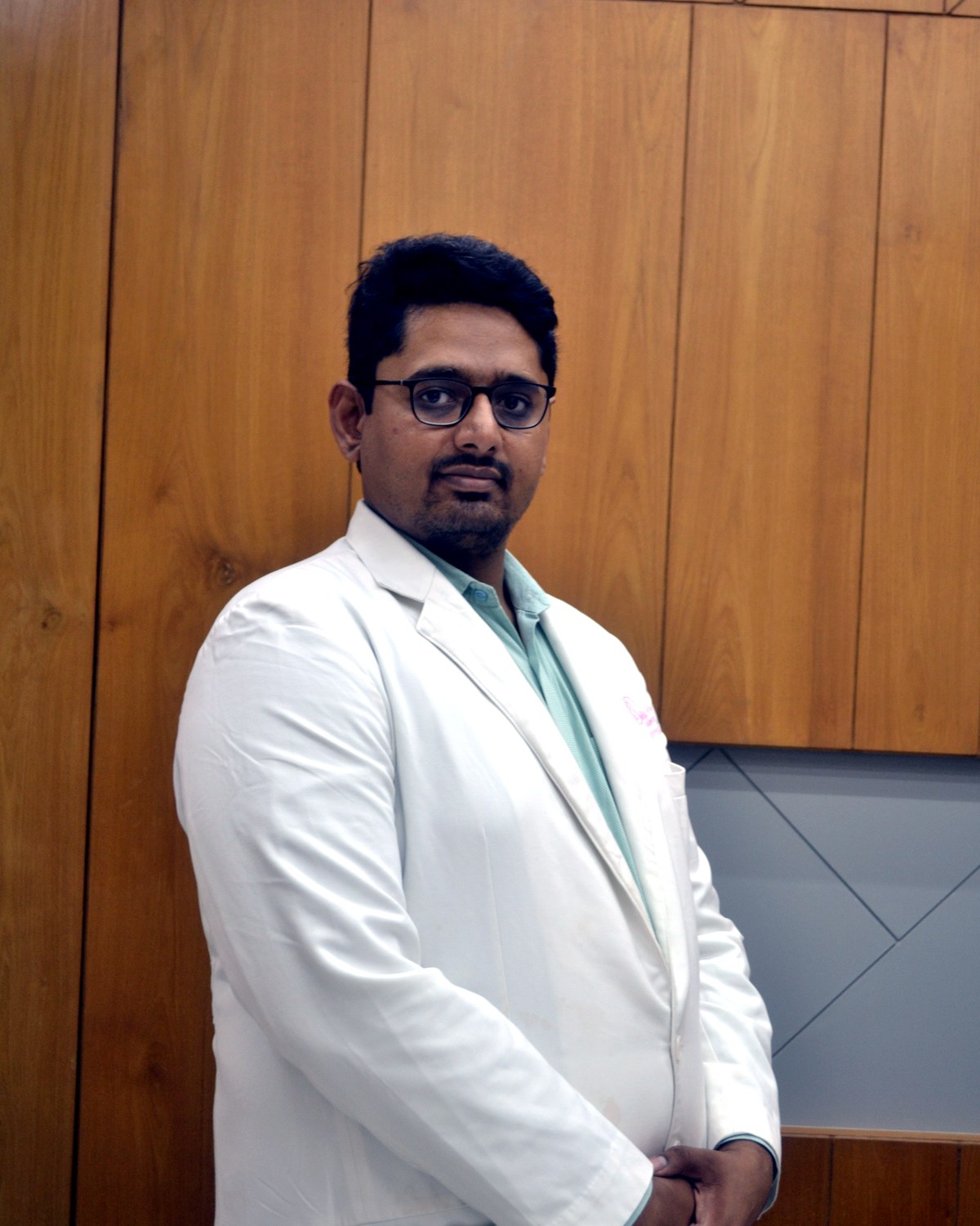 dr priyadatt patel hero